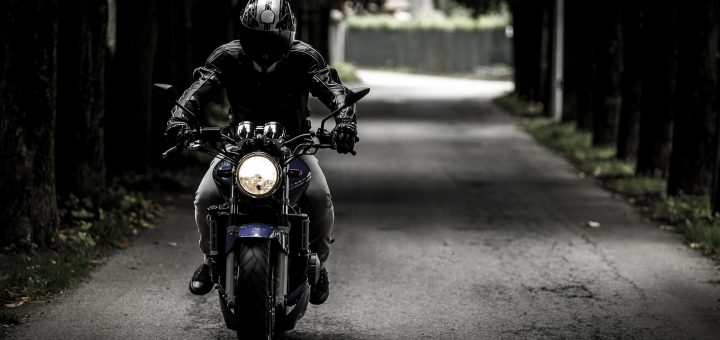 biker-407123_1920